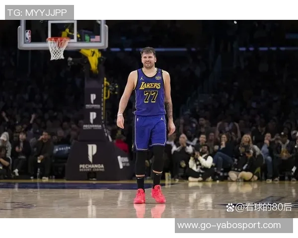 卢卡场均40分11篮板9助攻三分命中率仅30仍展现超强输出能力