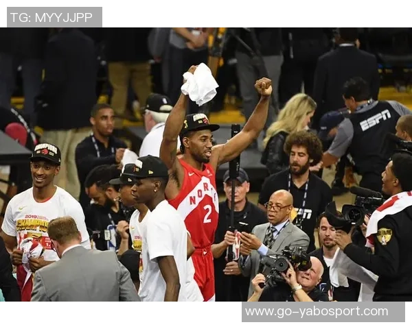 卡梅隆约翰逊状态回暖10投6中助力球队重拾胜利信心